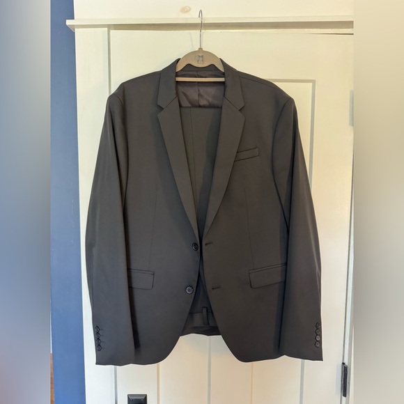 Zara Black Slim Fit Suit NWT – Wedding | Formal | Classic Size 44 US / 54 EU - Picture 1 of 6